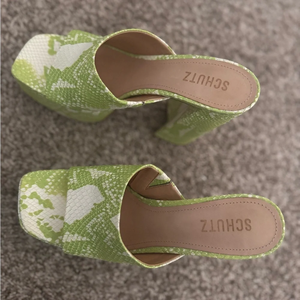 Schutz Darah Wild Green Snake Embossed Leather SlipOn High Heel Sandals Size 8.5